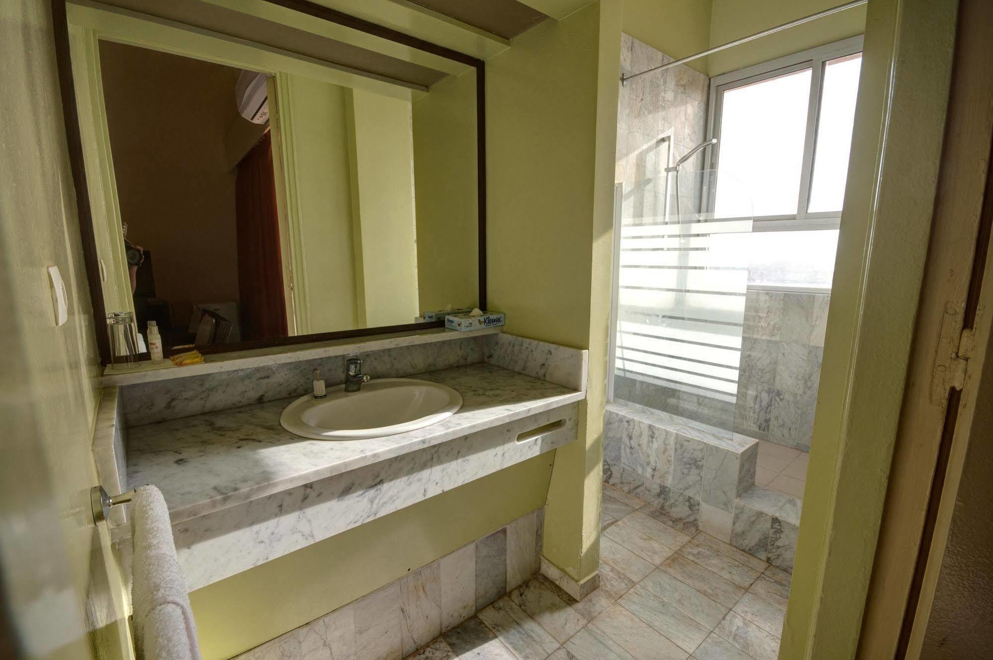 Hotel Ngor Diarama Dakar Esterno foto